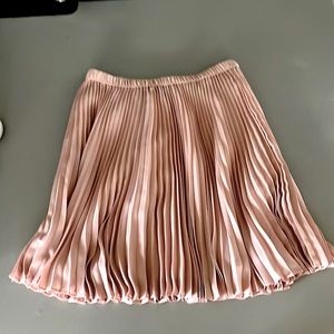 Banana Republic pleated skirt